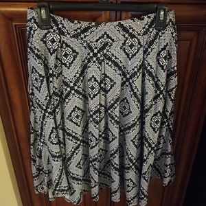 Lularoe Madison skirt size small
